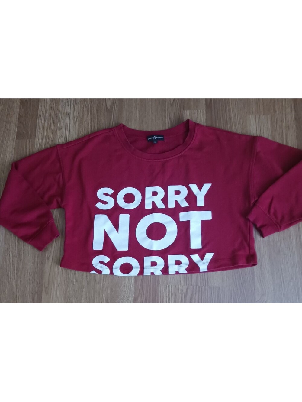 top Women's  Red  and white Long sleeves  Short Sweat Shirt Size Large